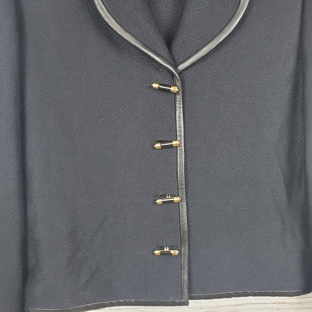 St. John Collection Womens Size 2 Vintage Black Santana Knit Leather Trim Jacket - Picture 3 of 11